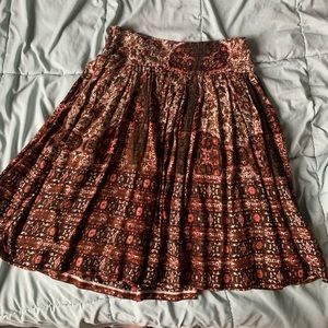 Patterned skirt w/ pockets